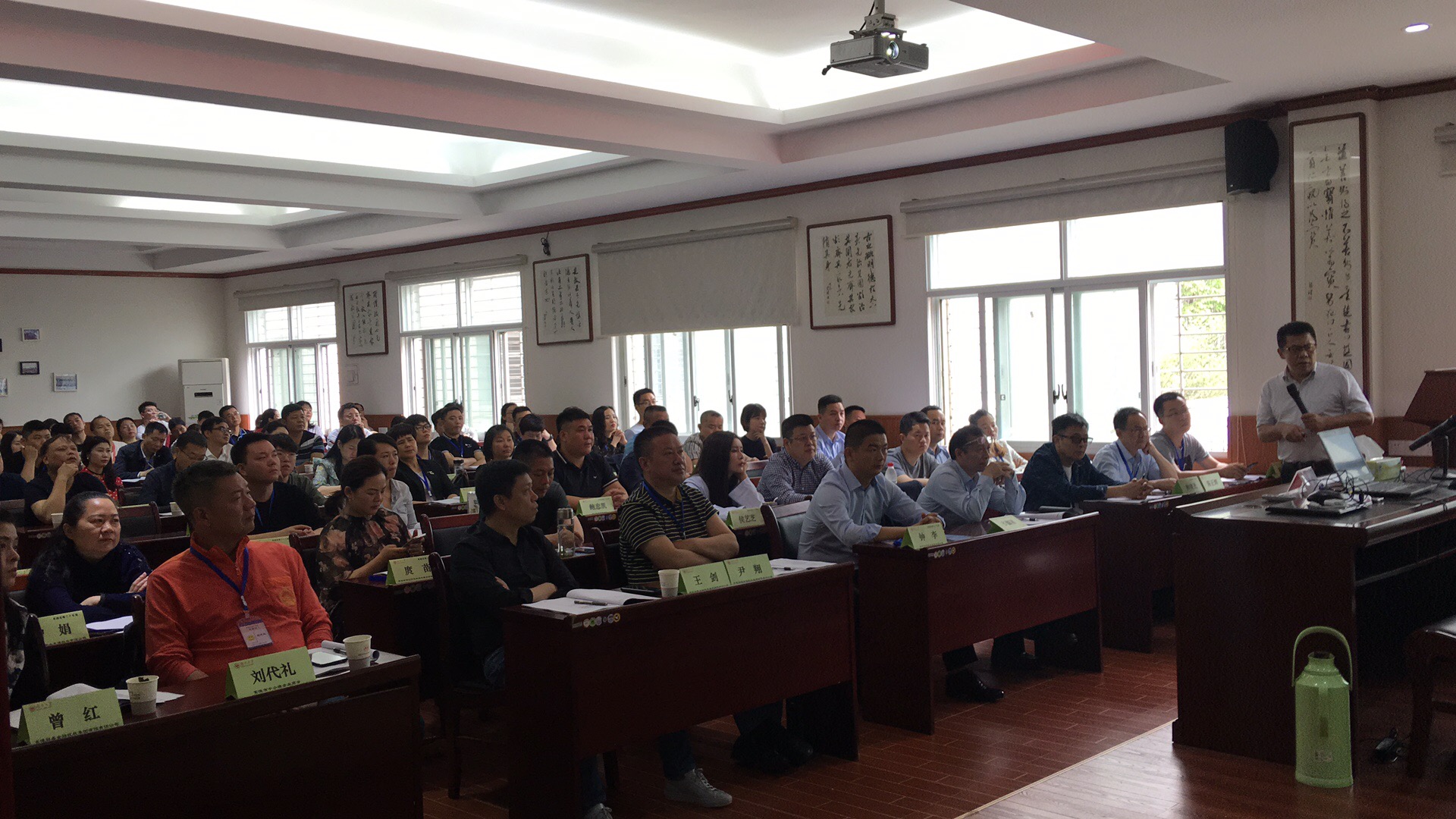 图片4.jpg 图片4.jpg