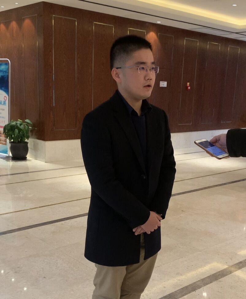 袁铭骏.jpg 袁铭骏.jpg